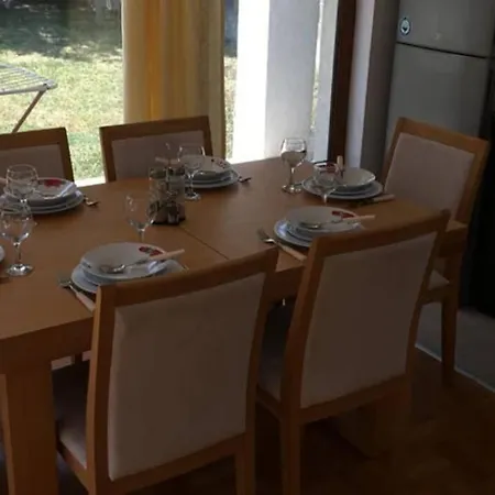 3 Bedroom Villa With Private Pool & Bbq ブルガス